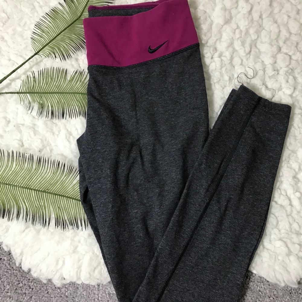 NIKE Dri-Fit High Waisted Leggings